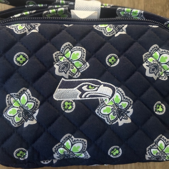 Vera Bradley Seattle Seahawks Small Cotton Crossbody Bag (Navy/Neon Green) NWT - Picture 6 of 7